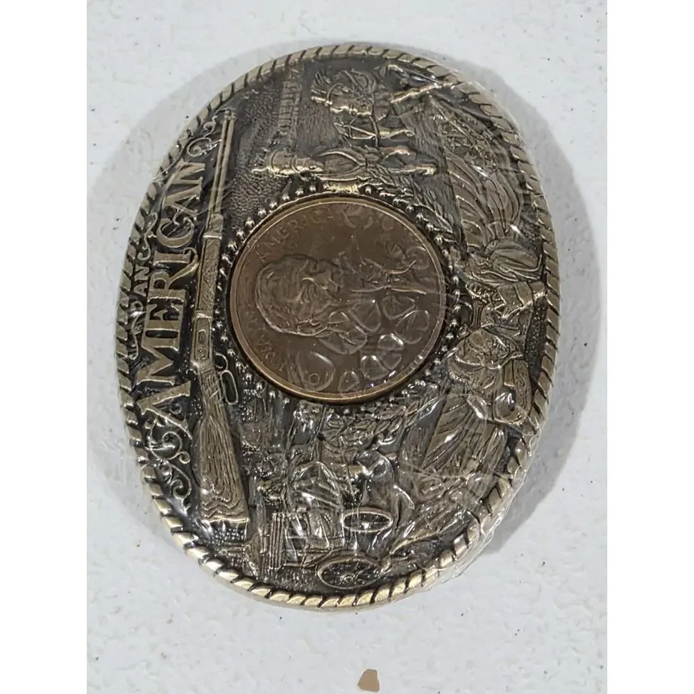 JOHN WAYNE AN AMERICAN COMMEMORATIVE Solid Brass Belt Buckle NEW first Edition